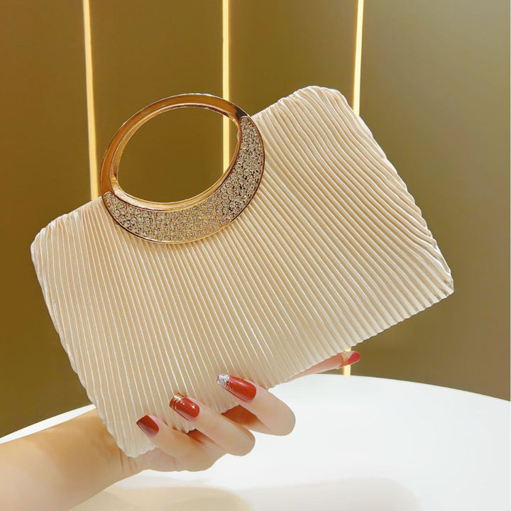 Elegante Falten Abendausschank