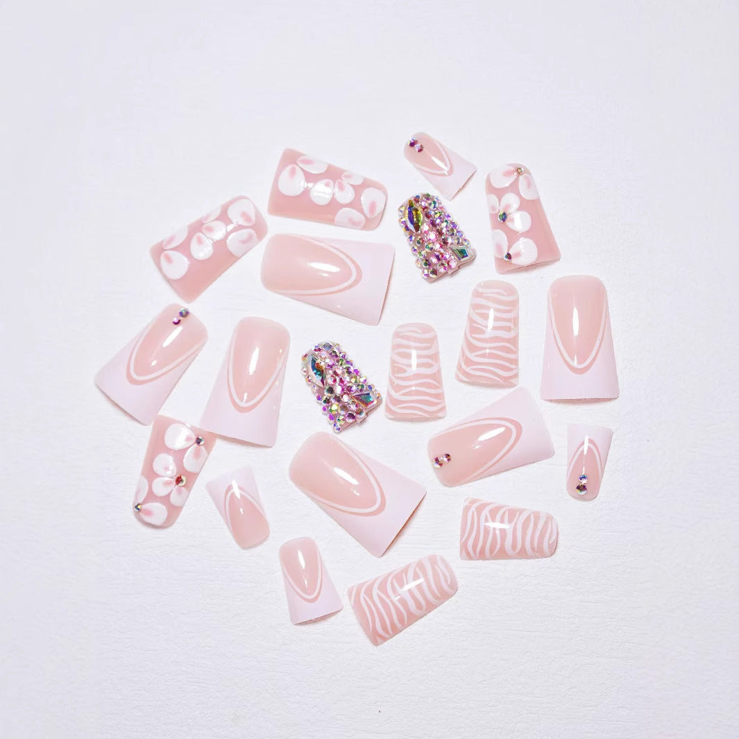 Dekoratives Press-on-Nagelkunst-Set mit Edelsteinakzenten Karnz