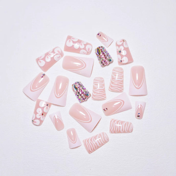 Dekoratives Press-on-Nagelkunst-Set mit Edelsteinakzenten Karnz