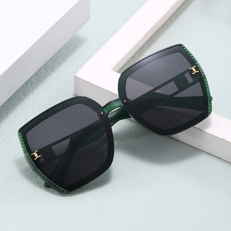 Damen quadratische Sonnenbrille mit hochwertigem Gestell und UV-Schutz Karnz