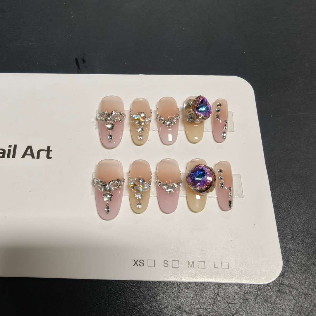 Luxe mit Strass verziertes Press-On Nagelset