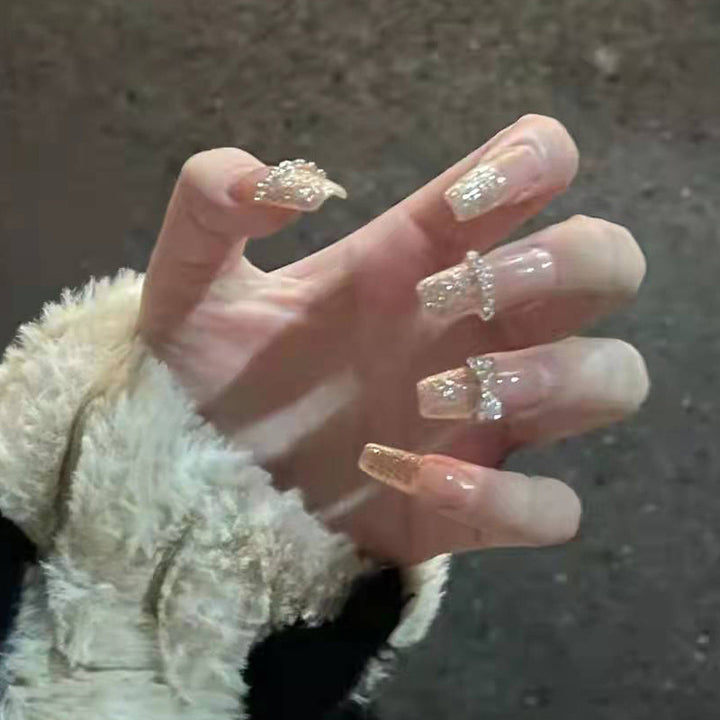 Glamouröse Nagelkunst Karnz