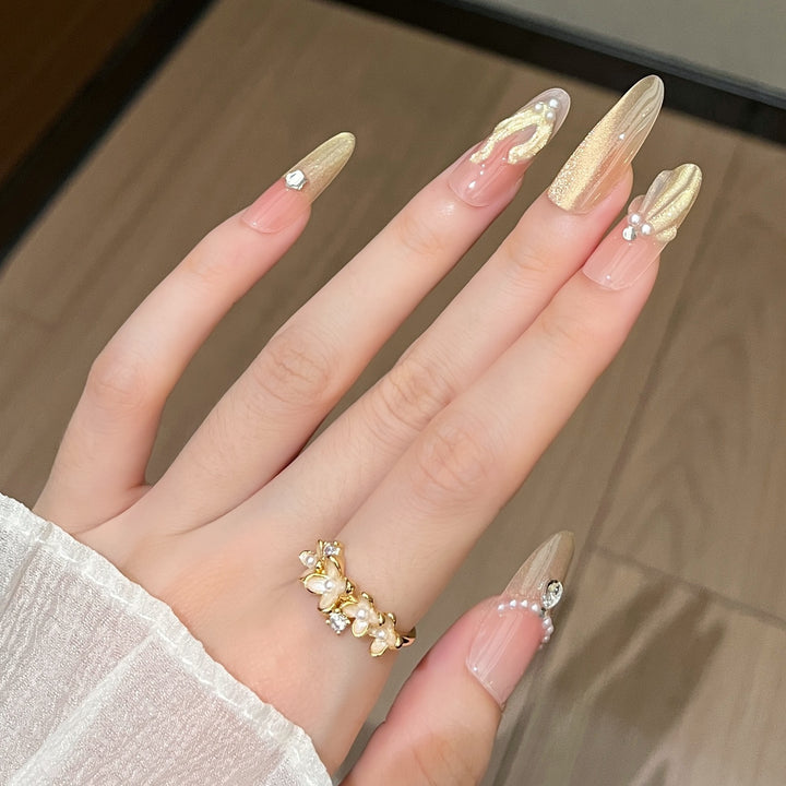 Dekorative mit Kristallen verzierte Press-On Nagelkunst Karnz
