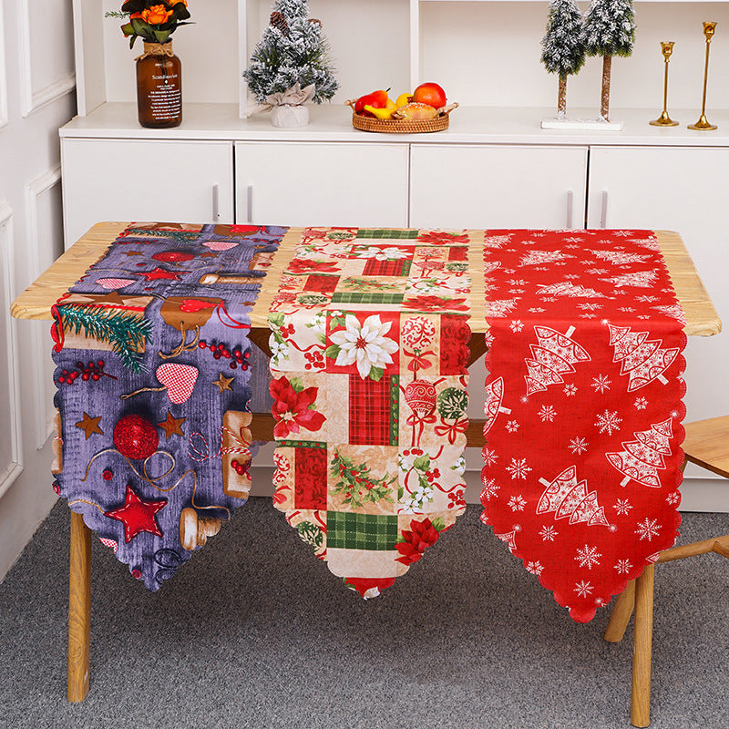 Festlicher Tischläufer mit Weihnachtsmotiven Karnz