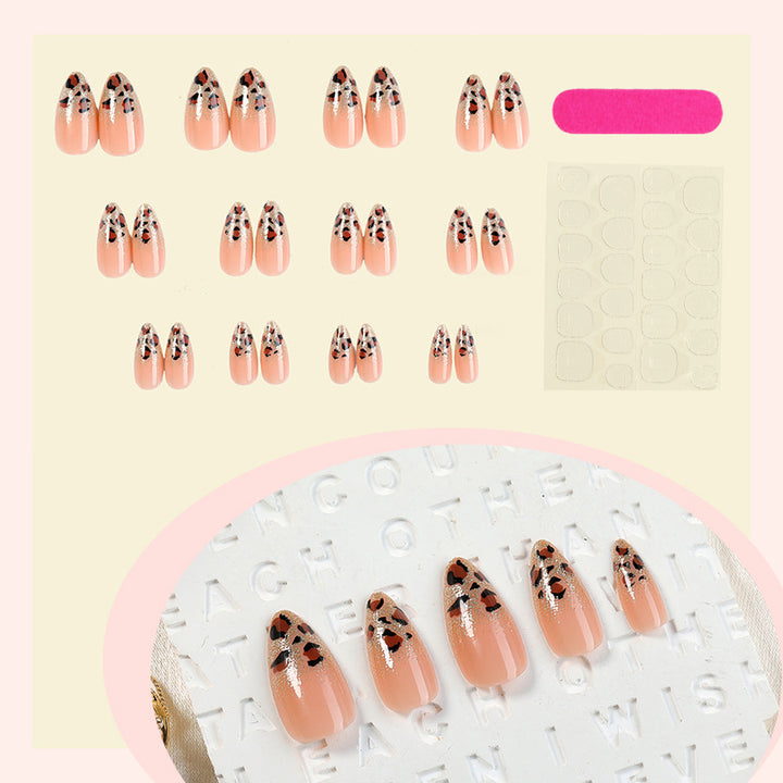 Künstlerische Stiletto Press-On Nagelkollektion Karnz