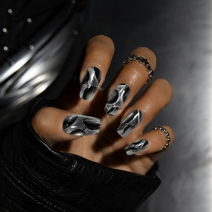 Künstlerisches Gel-Nagelkunst-Design Karnz