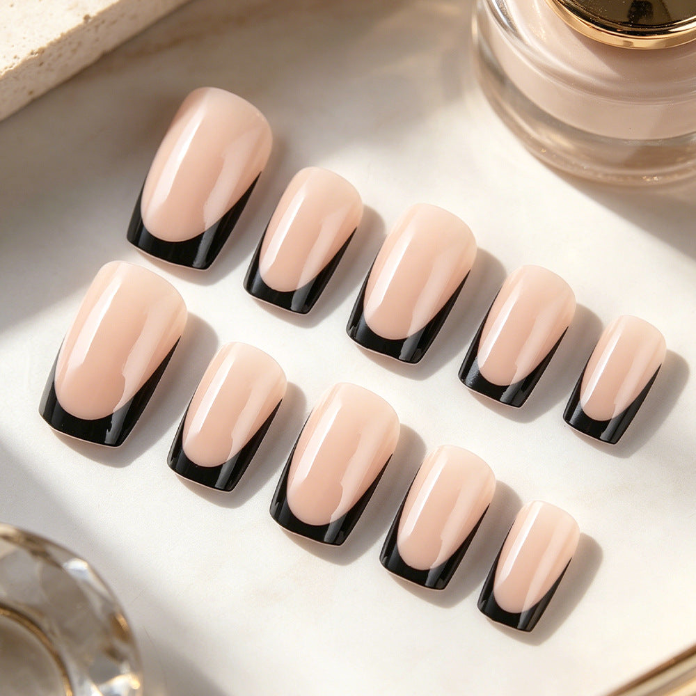 Elegante Französische Tipp Nagelverlängerungen Karnz