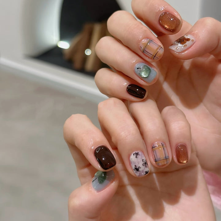 Thema Dekorative Druck-On-Nagelkunst Set