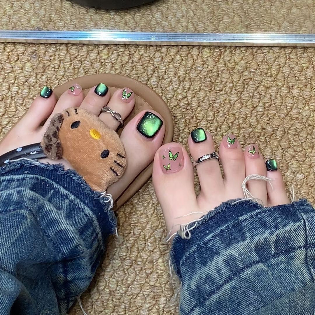 Elegante Fußnagelkunst Karnz