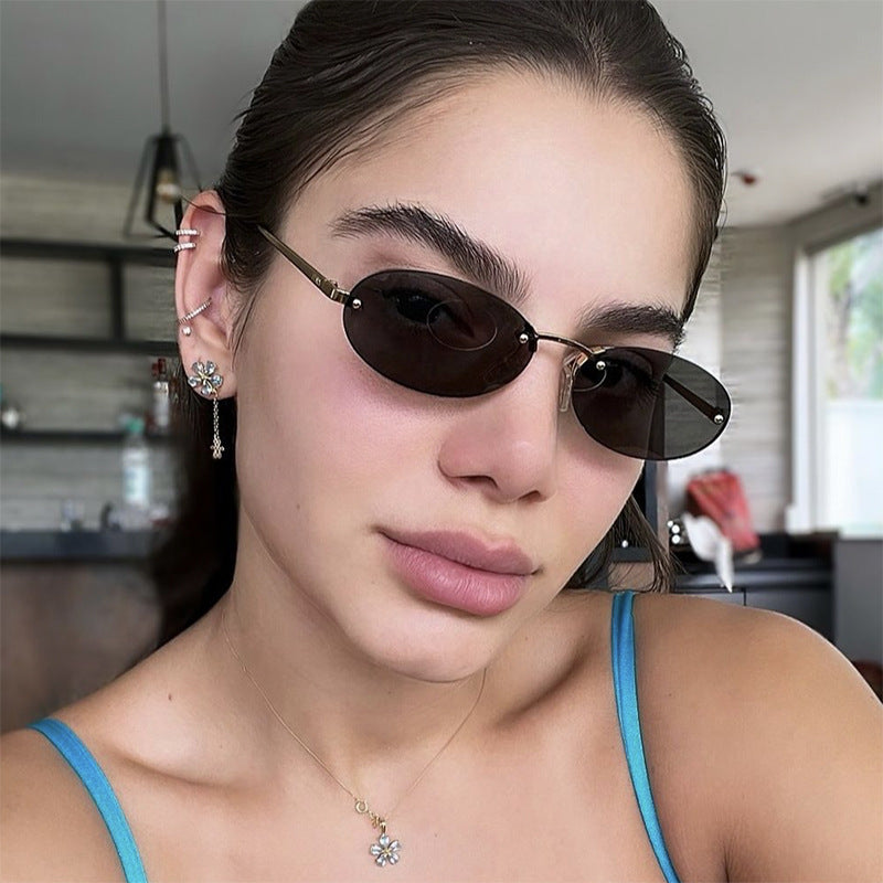 Damen modische Sonnenbrille im eleganten Retro-Design Karnz