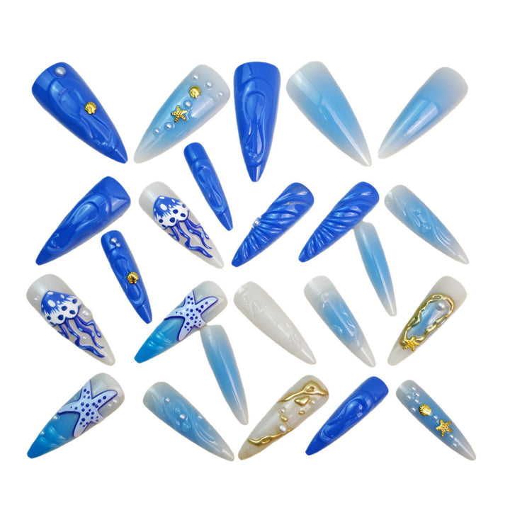 Exklusive Kunstnägel mit Maritimem Design Karnz