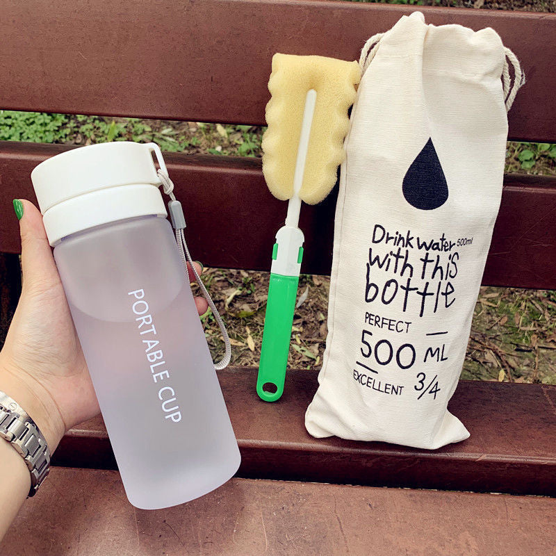 Damen tragbare Wasserflasche mit praktischem Reinigungssystem Karnz