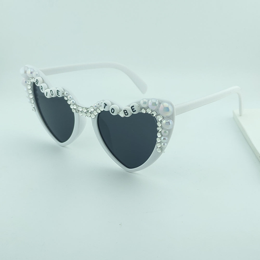 Damen Herzförmige Sonnenbrille mit außergewöhnlichem Dekor Karnz