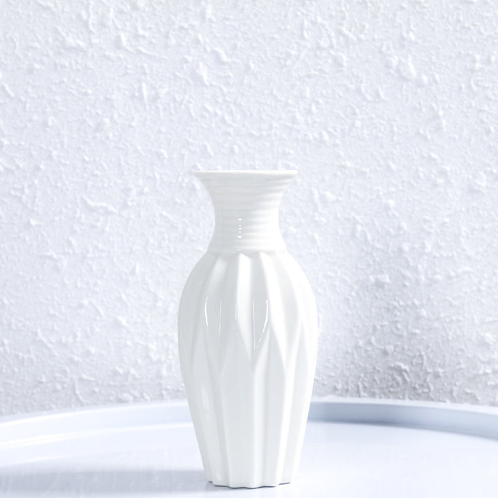 Modern gerippten Keramik Blumenvasen Karnz