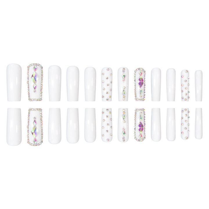 Glamouröse, mit Strass verzierte Stiletto Press-On Nägel Karnz