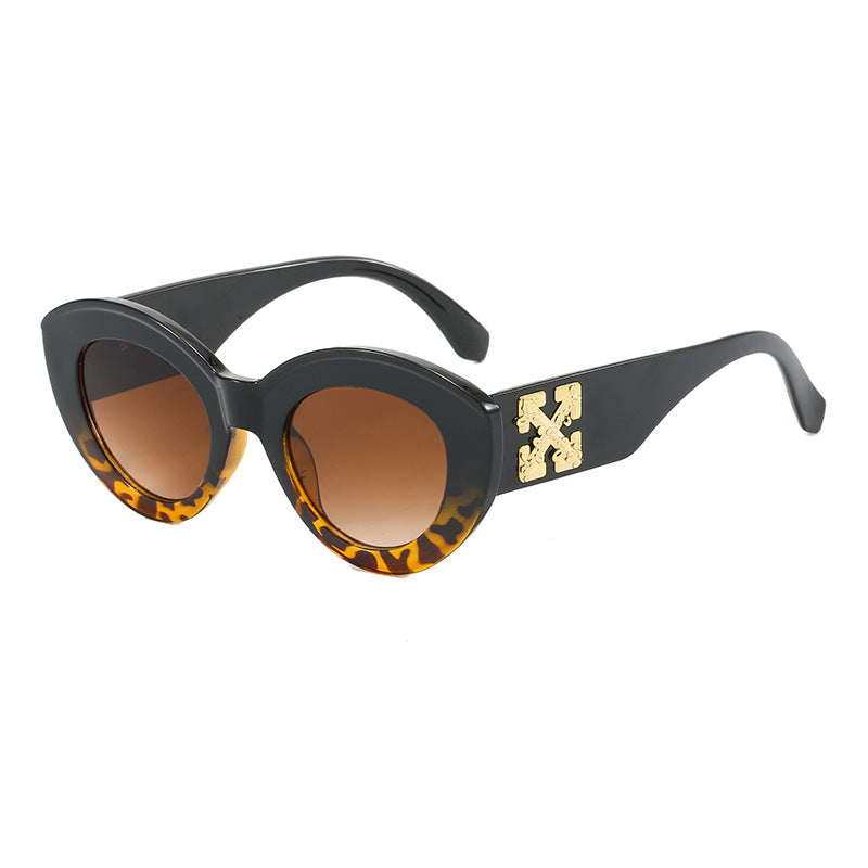 Damen Cat-Eye Sonnenbrille mit luxuriösen Akzenten und robustem Kunststoffrahmen Karnz