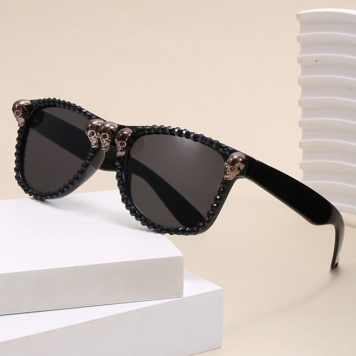 Damen extravagante Sonnenbrille mit Kristallverzierungen Karnz