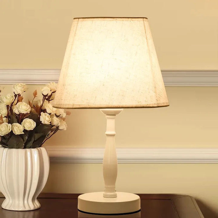 Vintage-inspirierte dekorative Tischlampe