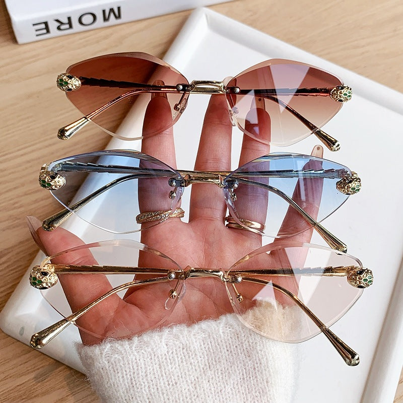 Damen Cat-Eye Sonnenbrille mit luxuriösem Schmuckrahmen Karnz