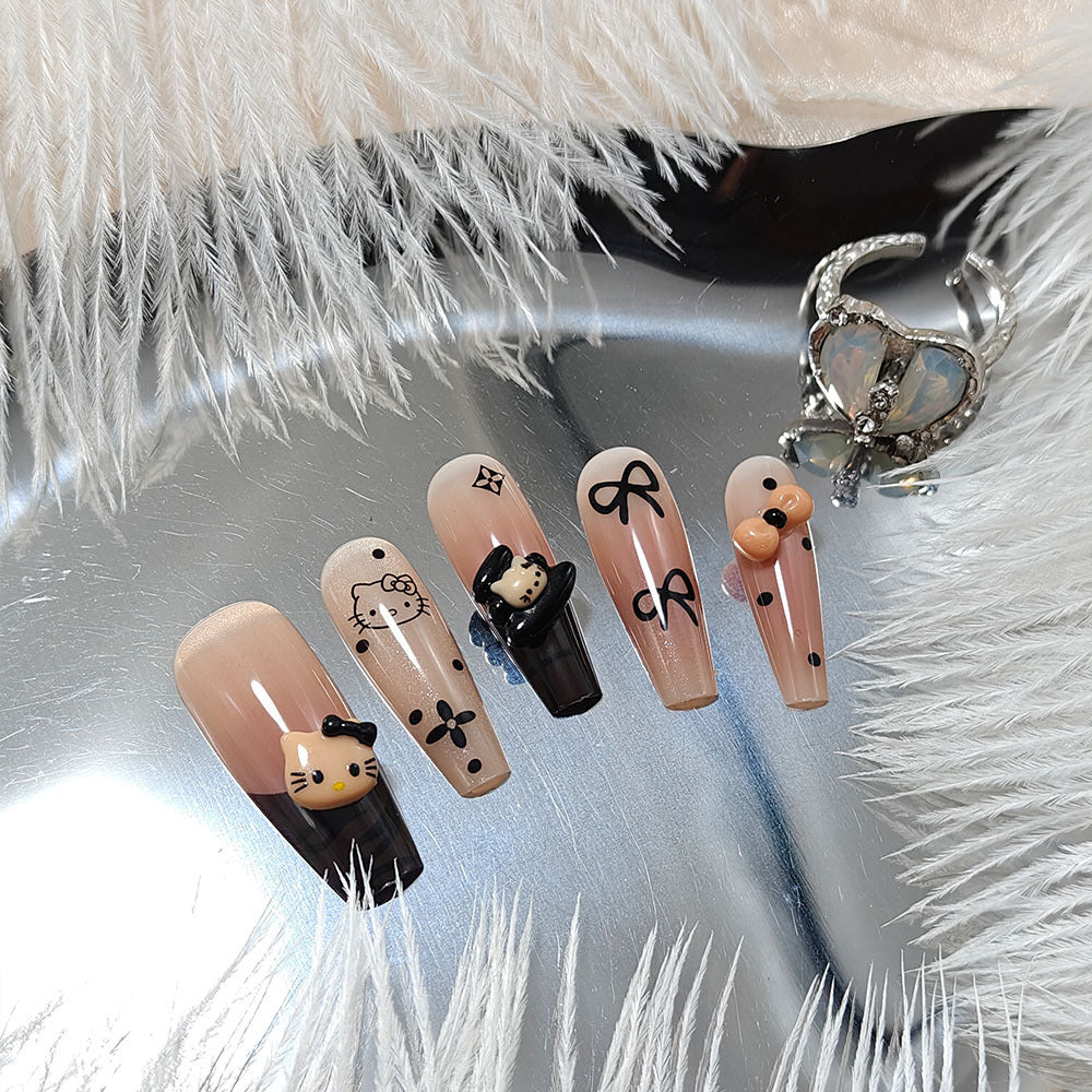 Kunstnagel-Set mit kreativen Motiven Karnz