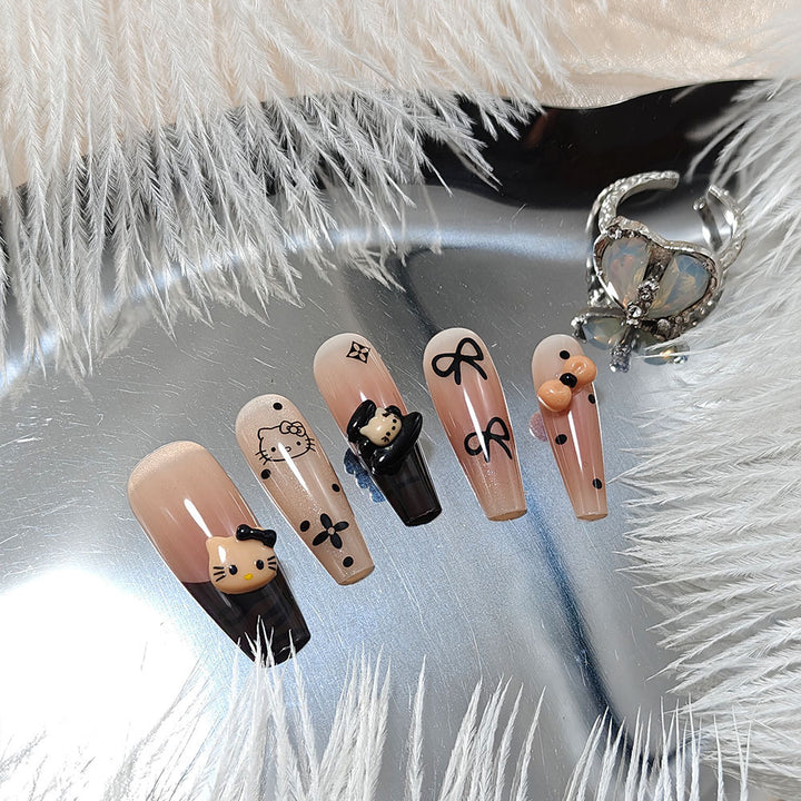 Kunstnagel-Set mit kreativen Motiven Karnz