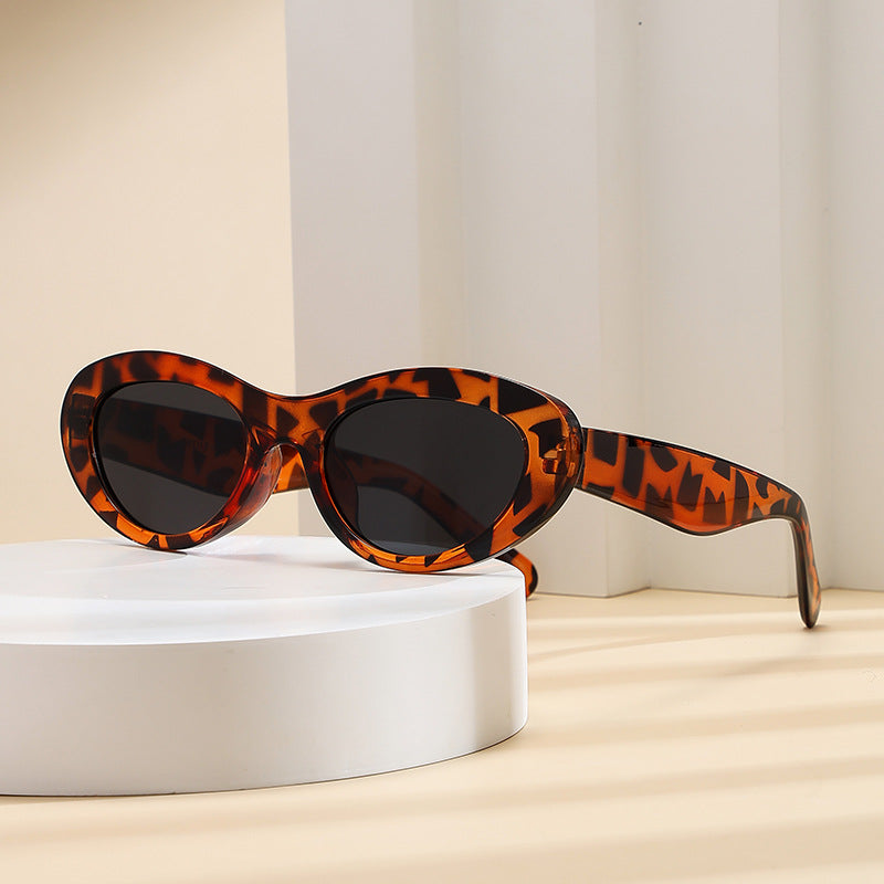 Damen modische Sonnenbrille im eleganten Cat-Eye-Stil Karnz