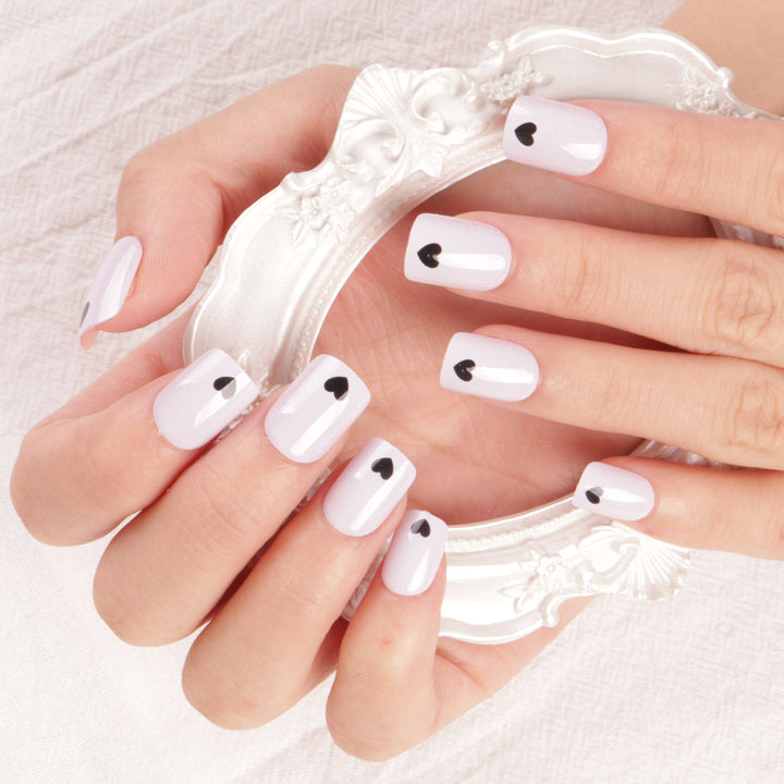 Herz-Beschmückte Press-On Nagelset Karnz