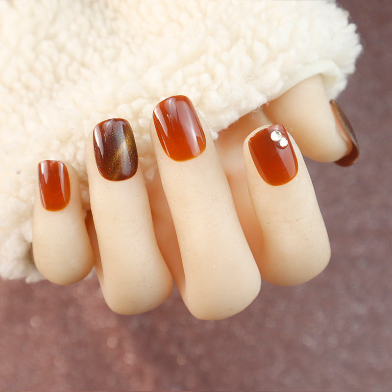 Strahlende Glossy Press-On Nagelkollektion Karnz