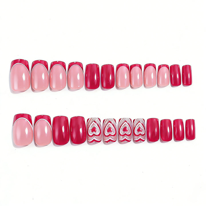 Herz-verzierte Nagelkunst Karnz