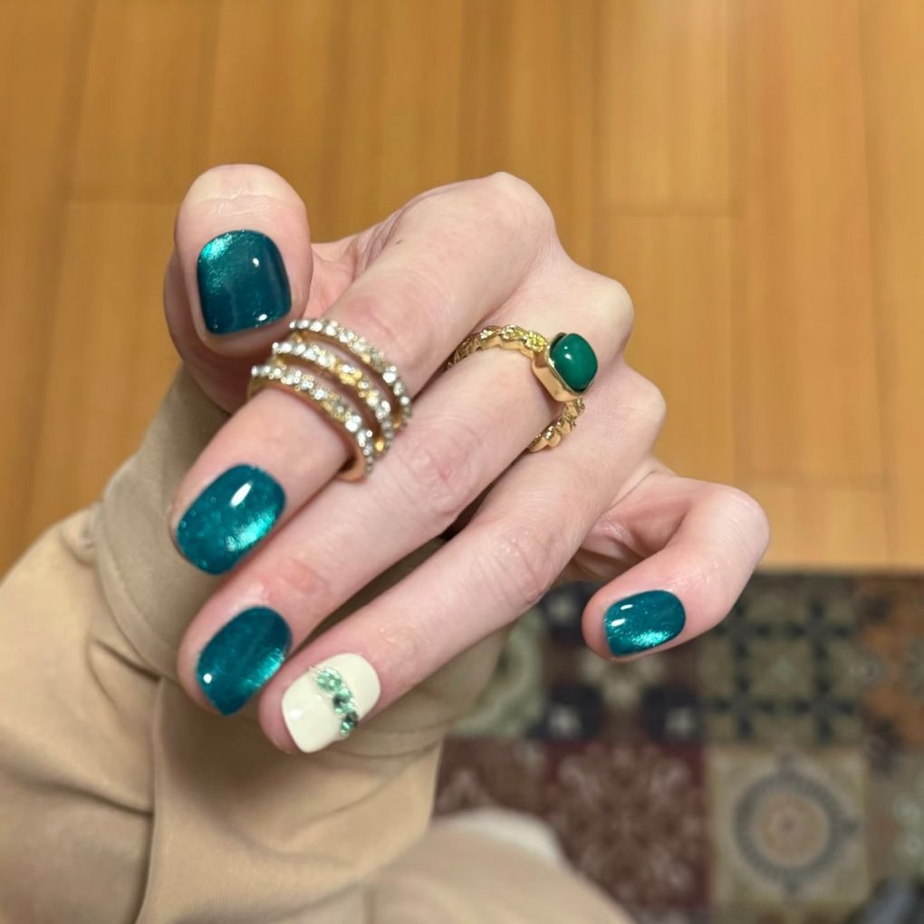 Premium Glänzende Nagelkunst Verlängerungen