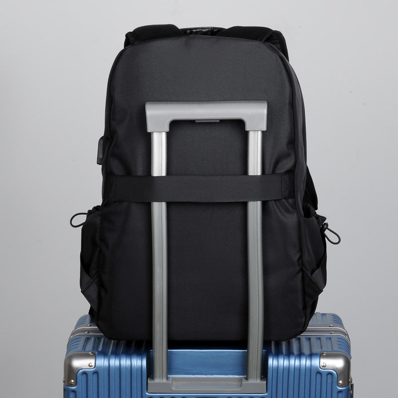 Robuster und Praktischer Rucksack mit Multifunktionalem Stauraum Karnz
