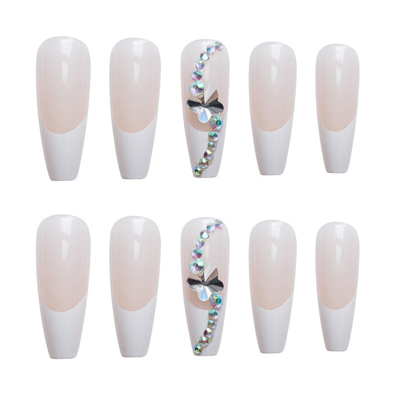 Glamouröse Lange Stiletto Press-On Nagelset mit dekorativen Kristallakzenten