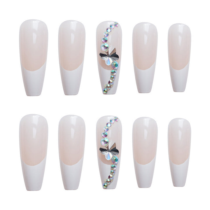 Glamouröse Lange Stiletto Press-On Nagelset mit dekorativen Kristallakzenten