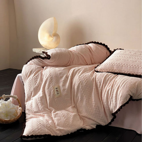 Texturiertes Jacquard-Baumwoll-Bettbezug-Set mit Pom-Pom-Skallopkante