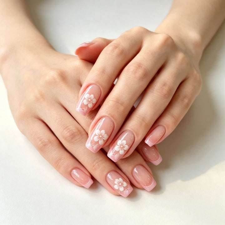 Kunstvolle Nagelspitzen Karnz