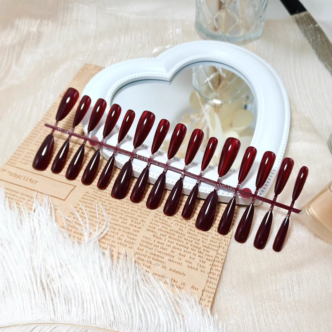 Kunstnägel Im Eleganten Tropfen-Design Karnz