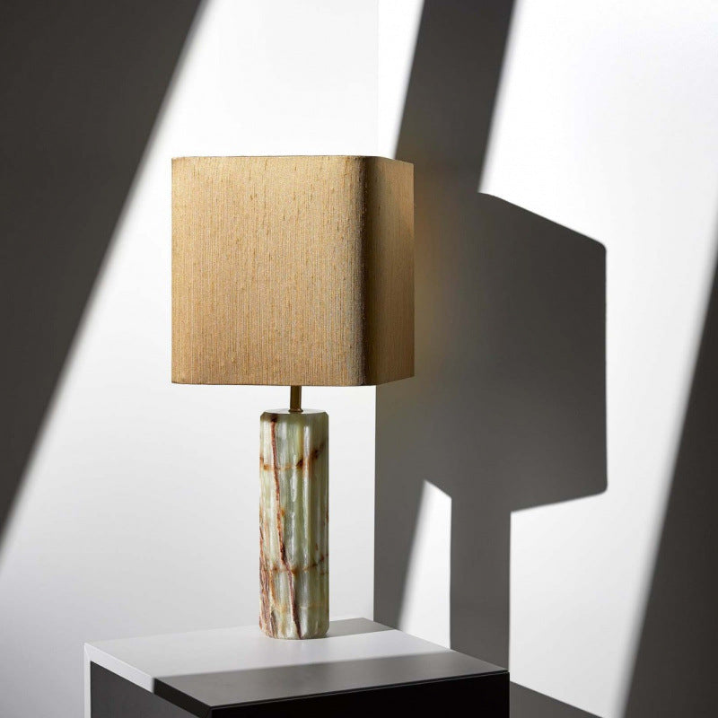 Moderne dekorative Tischlampe