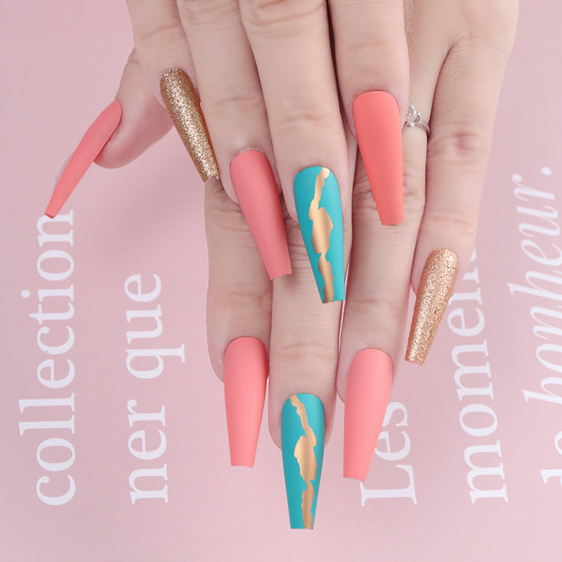 Stylische Lange Stiletto Press-On Nägel mit einzigartigem mattem und Glitzer-Finish Karnz