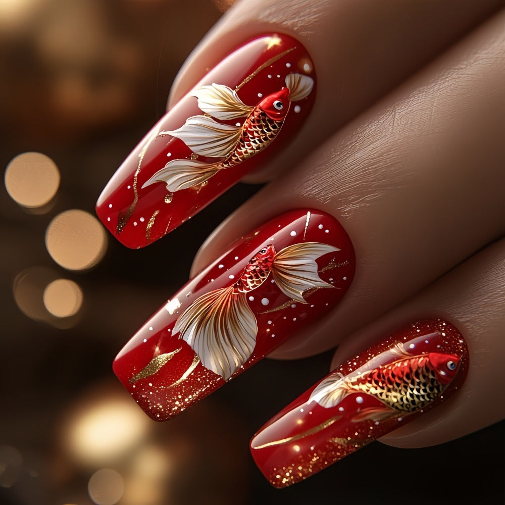 Kunst-Nageltips mit floralen Akzenten Karnz