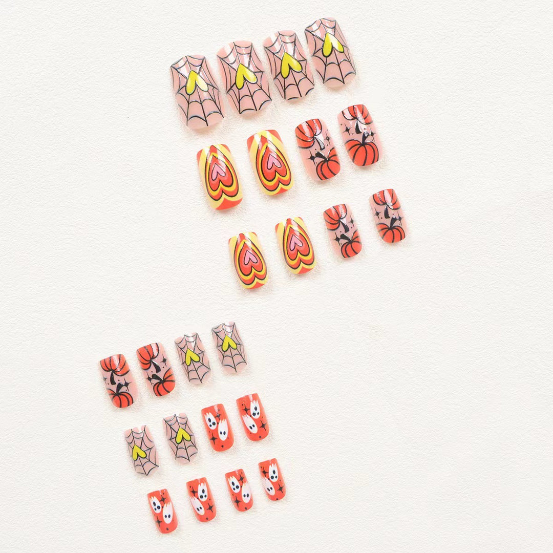 Kunstnagelset mit kreativen Herbstmotiven Karnz