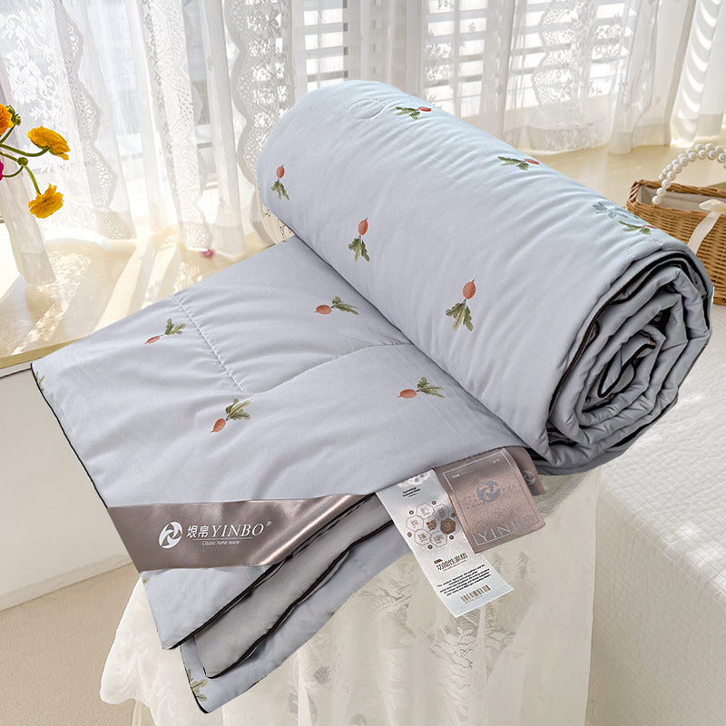 Floral gestickte Bettdecke Karnz