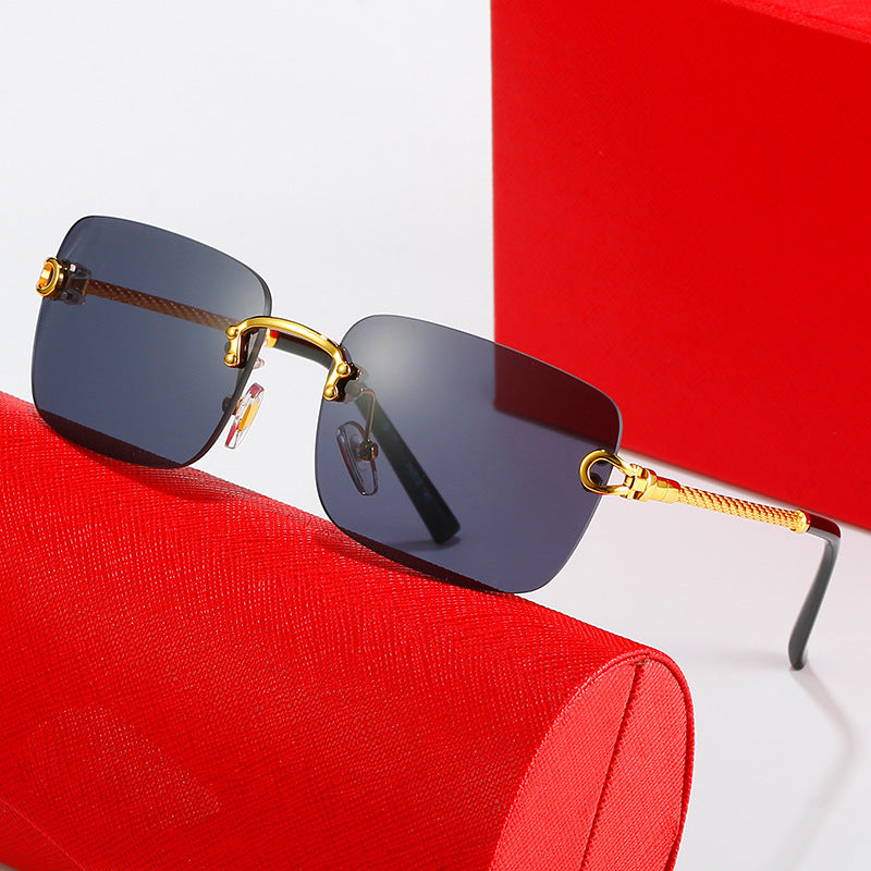 Damen quadratische Sonnenbrille mit luxuriösem, goldverziertem Rahmen und schützenden Gläsern Karnz