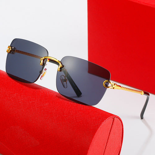 Damen quadratische Sonnenbrille mit luxuriösem, goldverziertem Rahmen und schützenden Gläsern Karnz