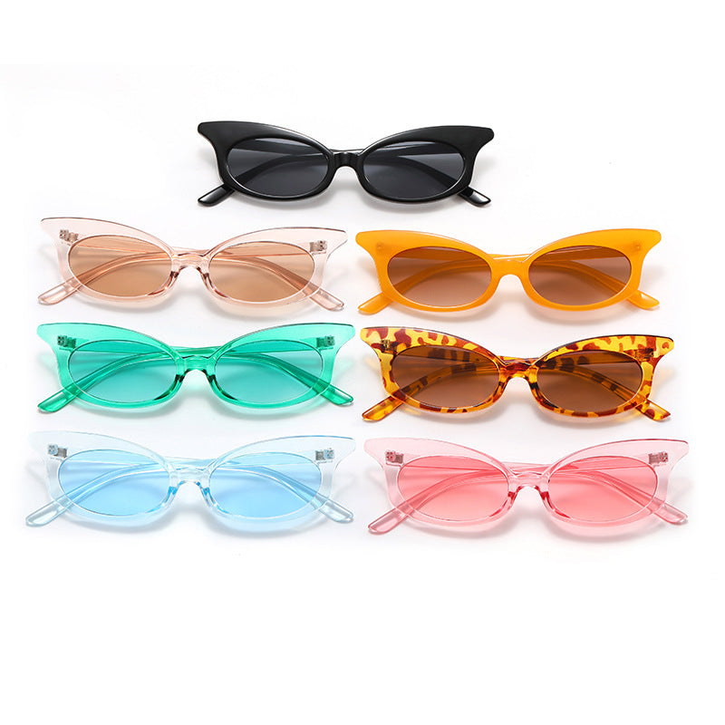Damen Cat-Eye Sonnenbrille mit transparentem Rahmen und UV-Schutz Karnz