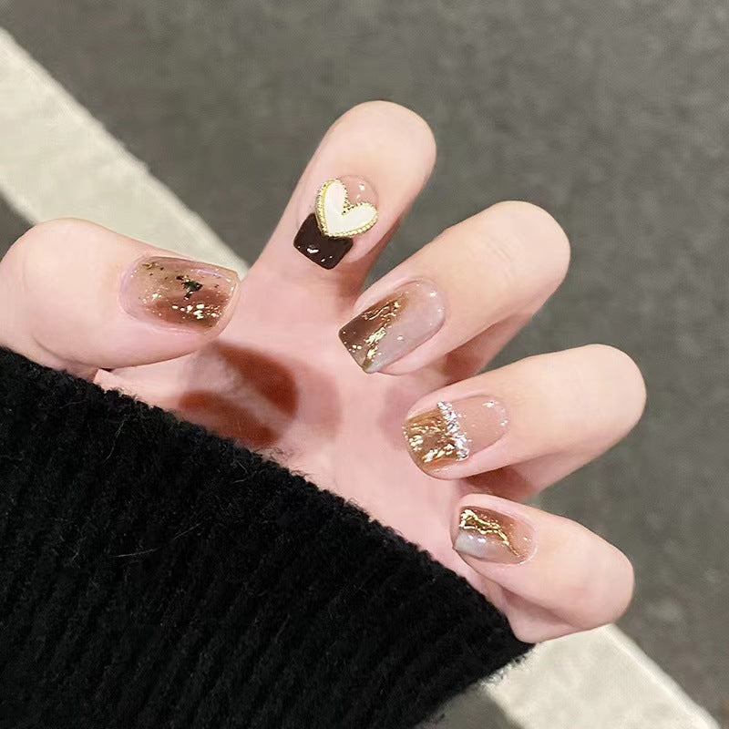Exquisite Glitzer-Nagelkunst Karnz