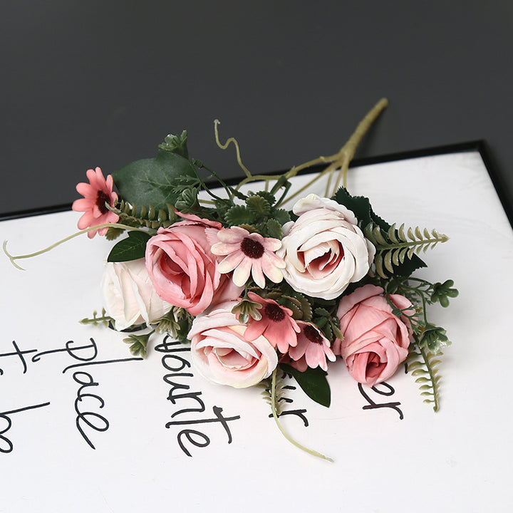 Dekorative Blumenarrangement für Tischdisplay