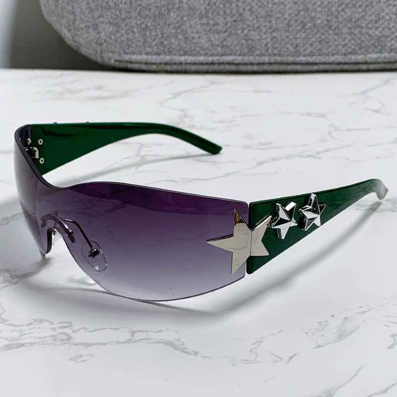 Damen futuristische Sonnenbrille mit auffälligem Design und modischen Akzenten Karnz