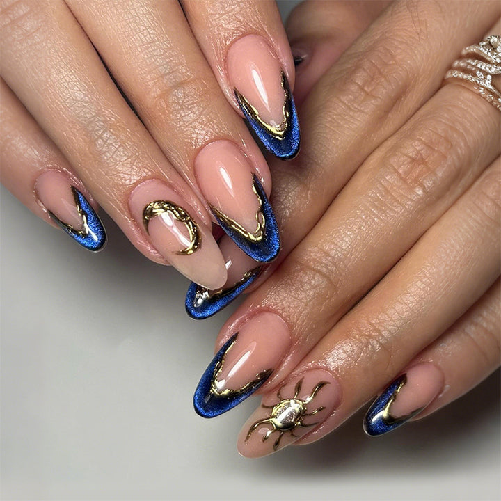 Premium Dekorativer Press-On Nagel Satz mit Gold und Blau Akzent Designs Karnz