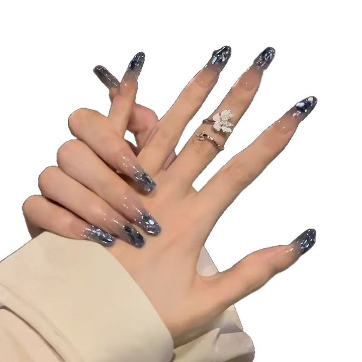 Künstlerische Nagelspitzen mit Verspielten Motiven Karnz