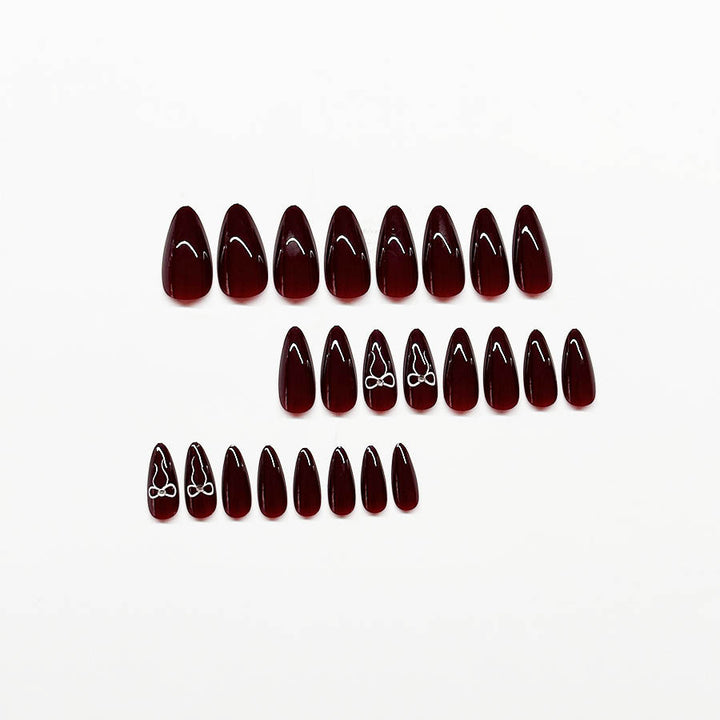 Elegante Stiletto Press-On Nagelerweiterungen Karnz